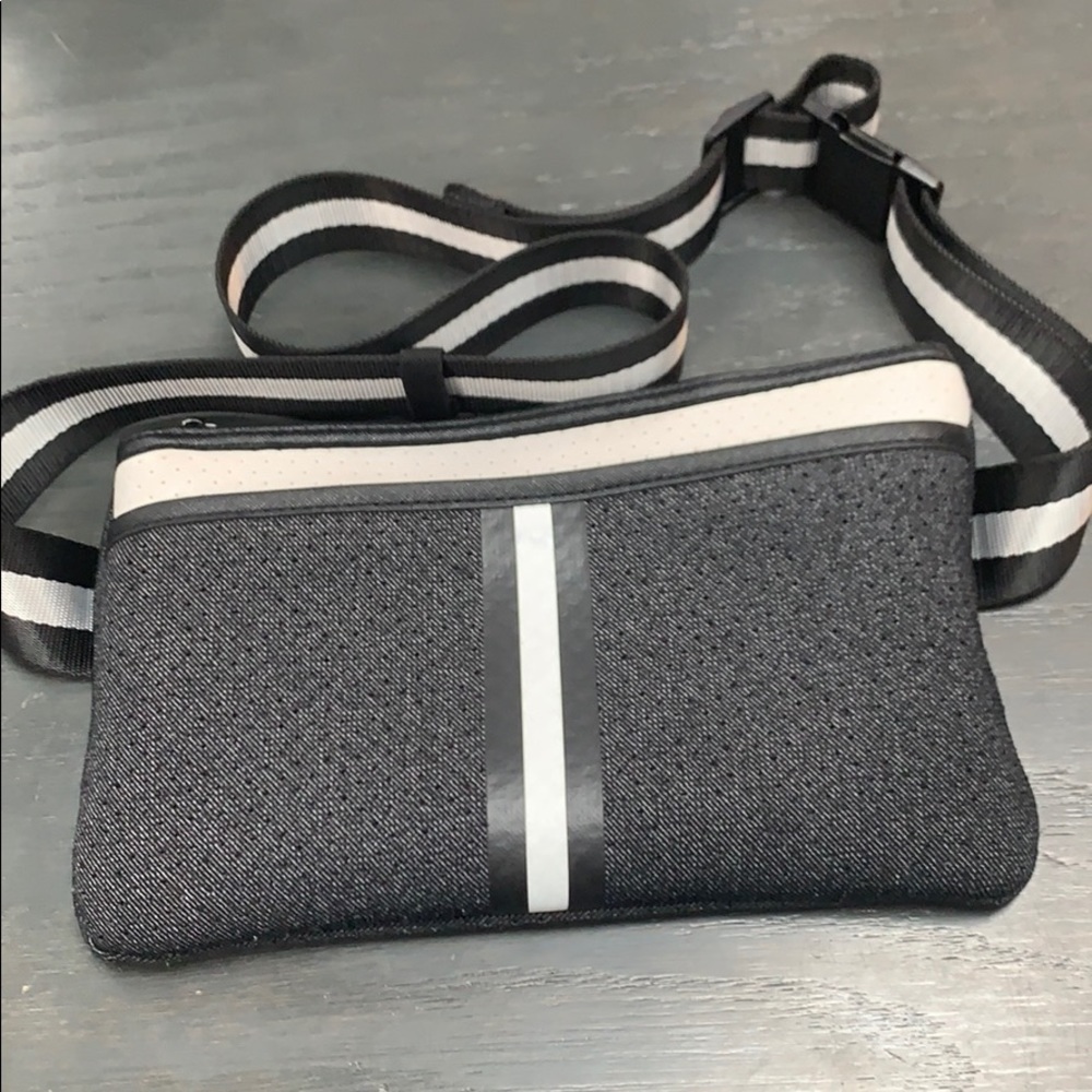 Haute shore Dylan belt bag